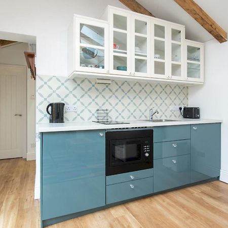 Pass The Keys Charming Garden Cottage With Parking Бат Экстерьер фото