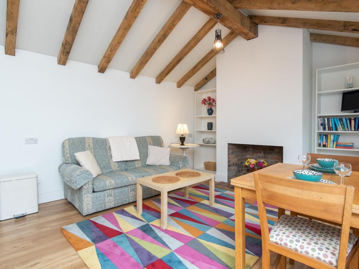 Pass The Keys Charming Garden Cottage With Parking Бат Экстерьер фото