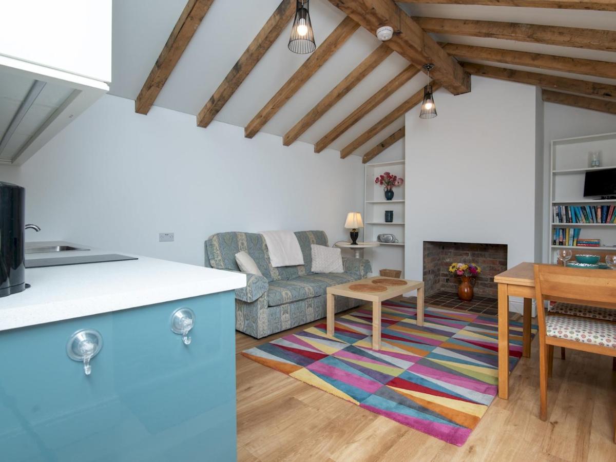 Pass The Keys Charming Garden Cottage With Parking Бат Экстерьер фото